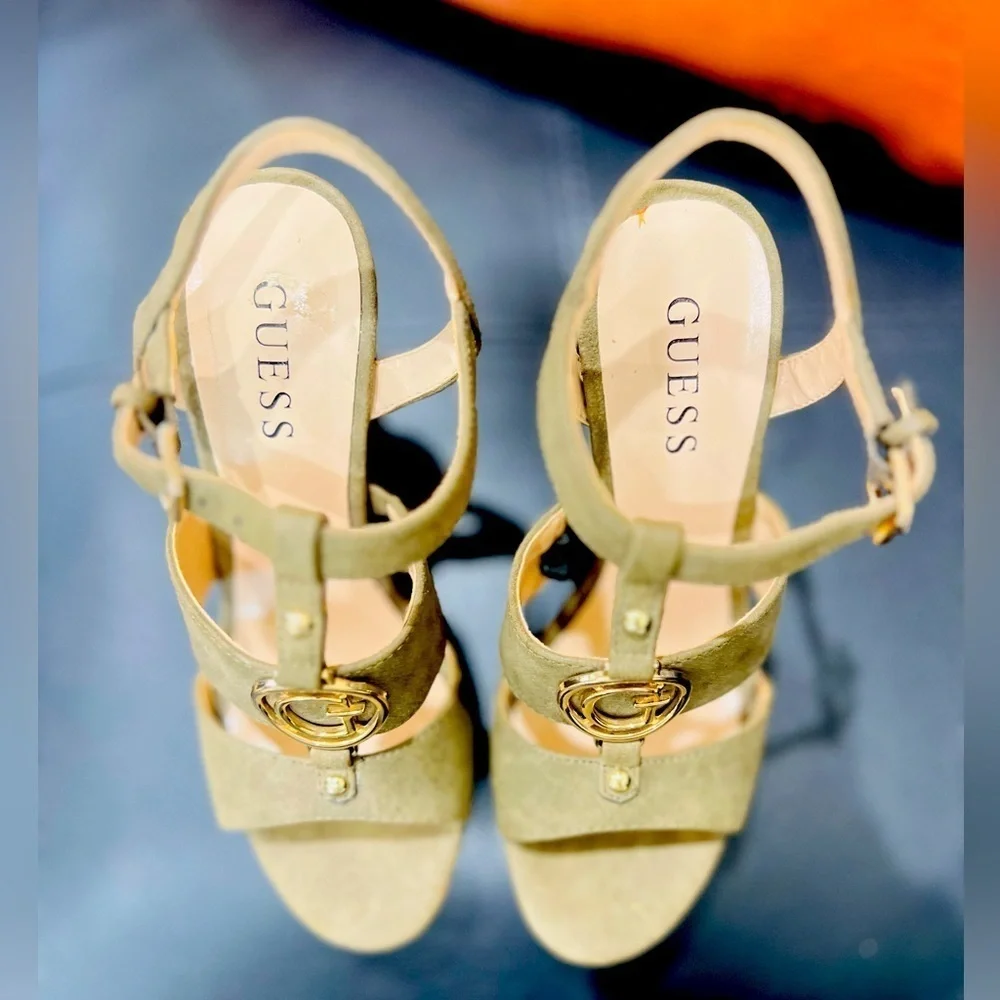 GUESS Womens Olive Green Tall Wedge Suede Espadrilles - Size 61/2 like new